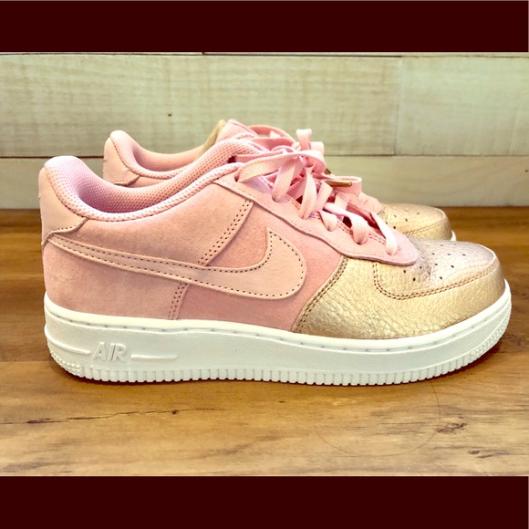 Nike Shoes - ⭐️NEW!⭐️ Nike Air Force 1 Shoes 5Y